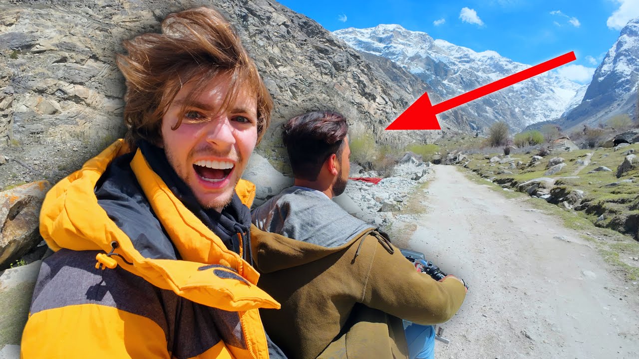 This Random Pakistani Took Me Where No Tourist Goes 🇵🇰