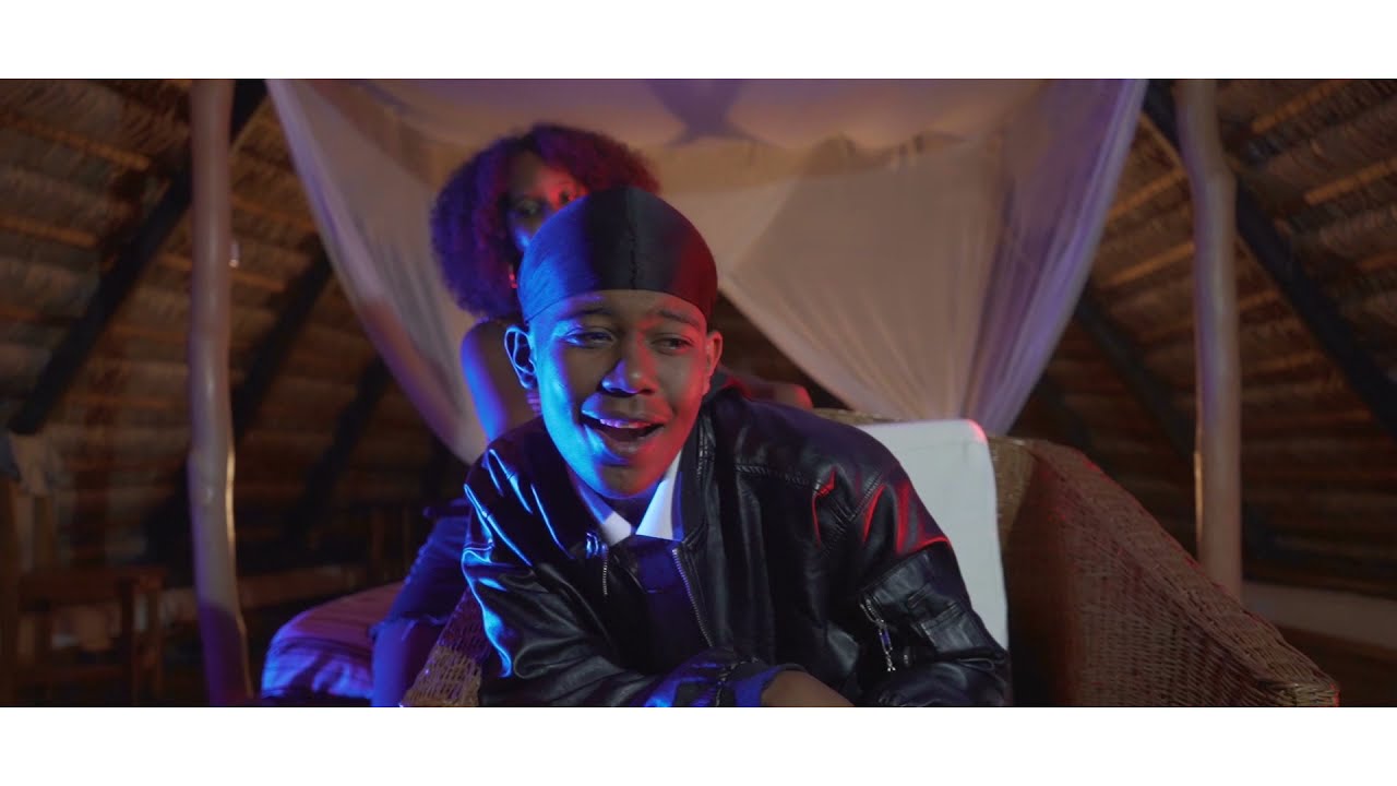 Deba - Holy (Clip Officiel)