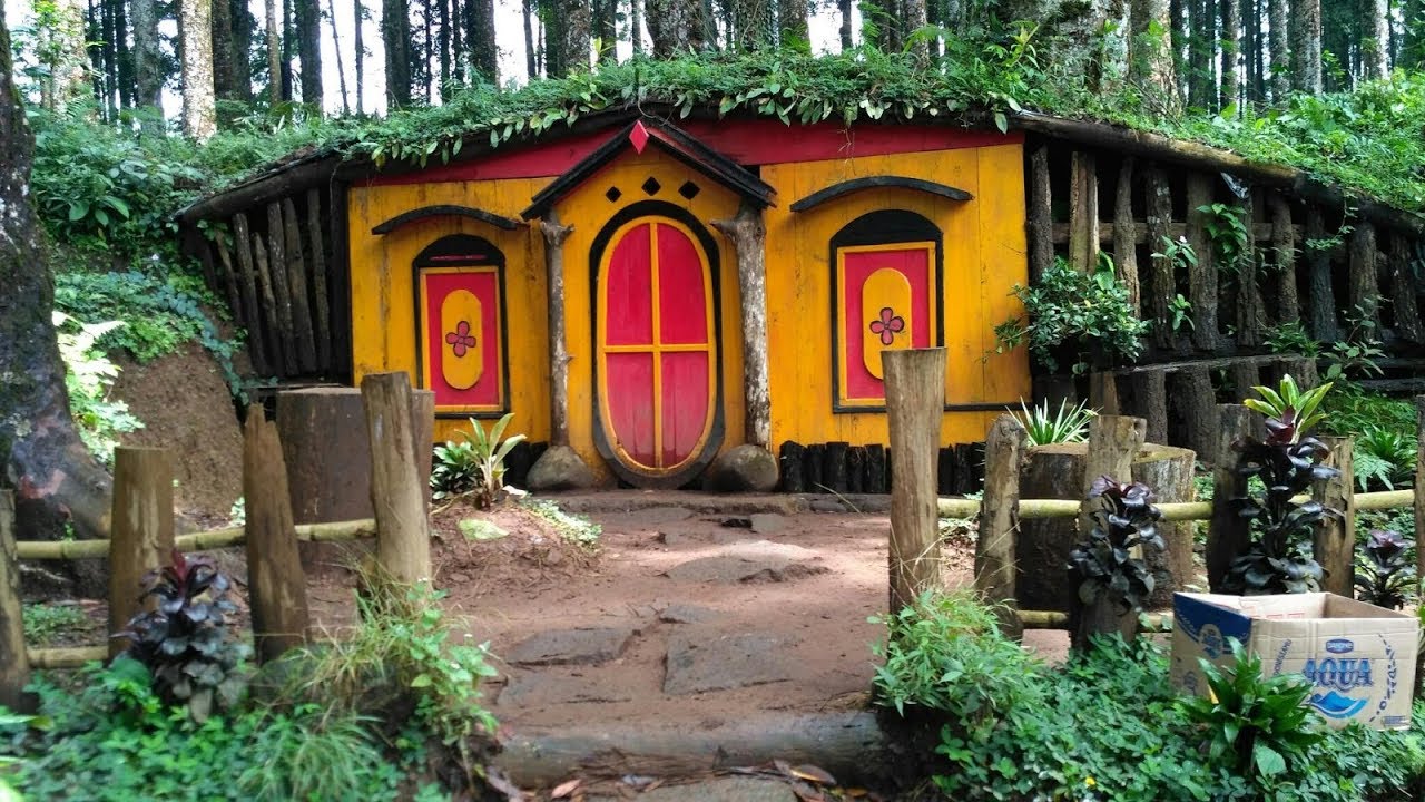 Wisata Alam Kampung Kurcaci Kabupaten Purbalingga Jawa 