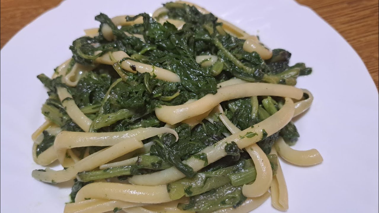 Pasta e bietola..ripassata in padella..gustosissima*/
