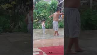 Mandi Hujan Saat Di Kampung