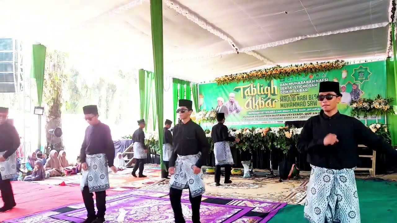 TARI KREASI ISLAMI ZAPIN GAMBUS