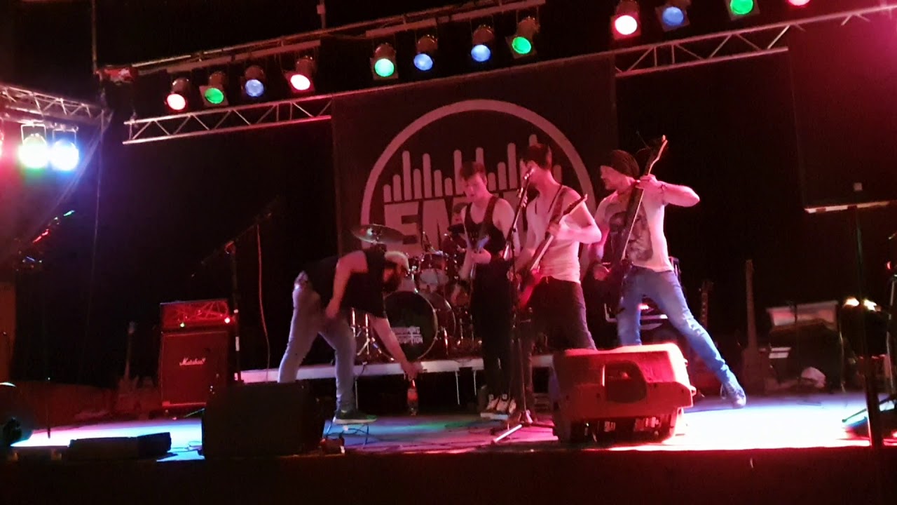 Go Away von Screaming for Redemption mit  live