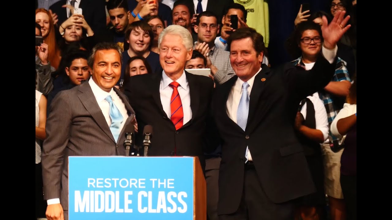 President Bill Clinton Rally at UC Davis - YouTube