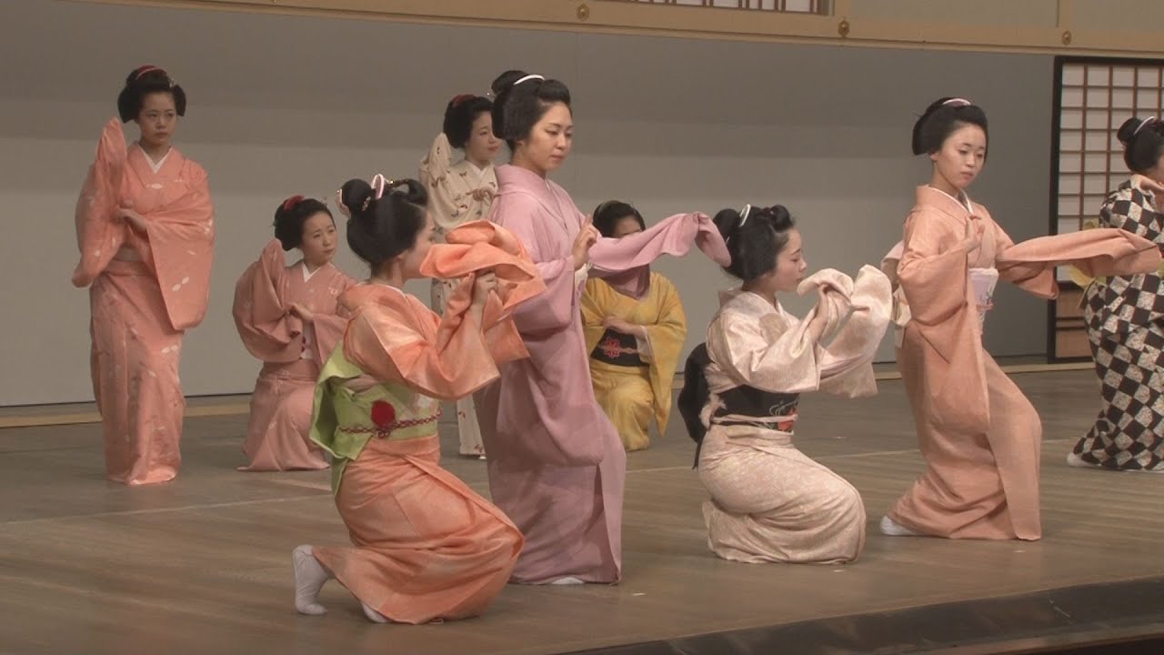 Maiko compete in rehearsals at Kyoto's Five Flower Districts 