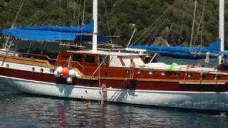 Adi Bende Sakli Bi̇r Kadindi