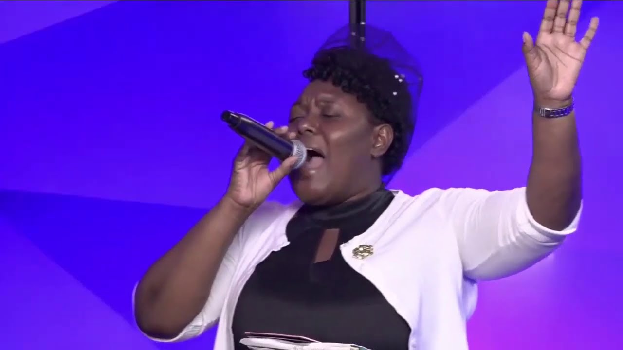 Jezi mwen te promet ou (109 creole) Alleluia, Gloire a Dieu-live Adoration Sr. Paulatte Saintable