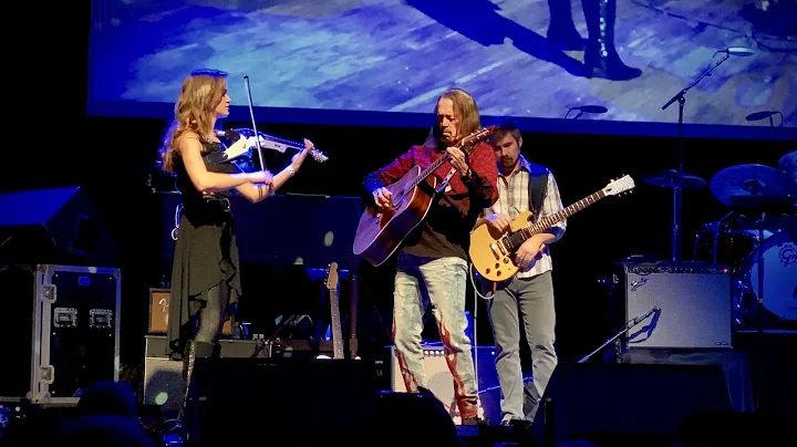Mamas Pride - Blue Mist featuring Abigail Stahlsch...