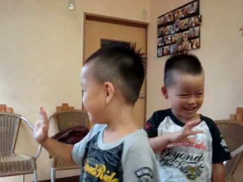 21 キッズラインヘア 双子５歳 子供ソフトモヒカンレザーアート Shintoko Youtube