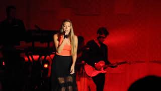 2015 11 21 Colbie Caillat - Blaze
