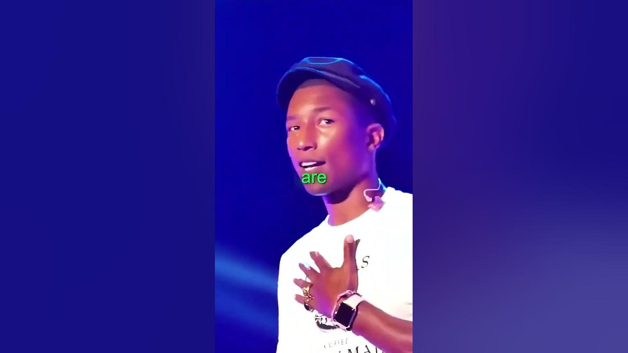 Crowd sings Get Lucky for Pharrell Williams π³ @pharrell Crowd sings Get Lucky for Pharrell Williams π³ @pharrell