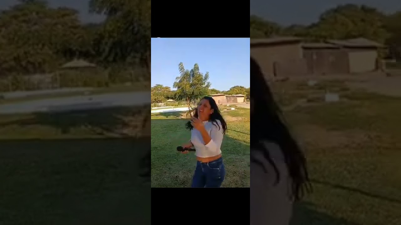 DEBO SER UNA IDIOTA (Bianca Belén)