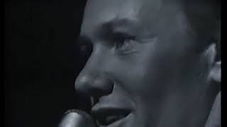 《人鬼情未了》主题曲，54年前原版视频终于找到，开口眼眶湿了！