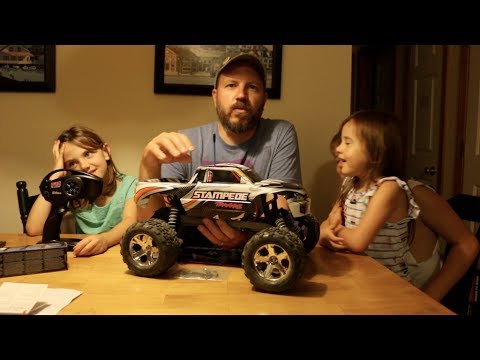 We got a new toy! Unboxing and testing the Traxxas Stampede W/ TQ
