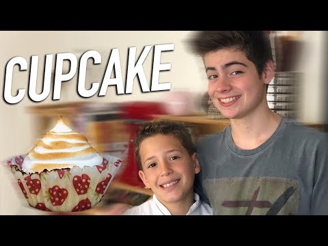 CUPCAKE incrível de limão com frutas vermelhas ft. Thales Jr Bakeoff