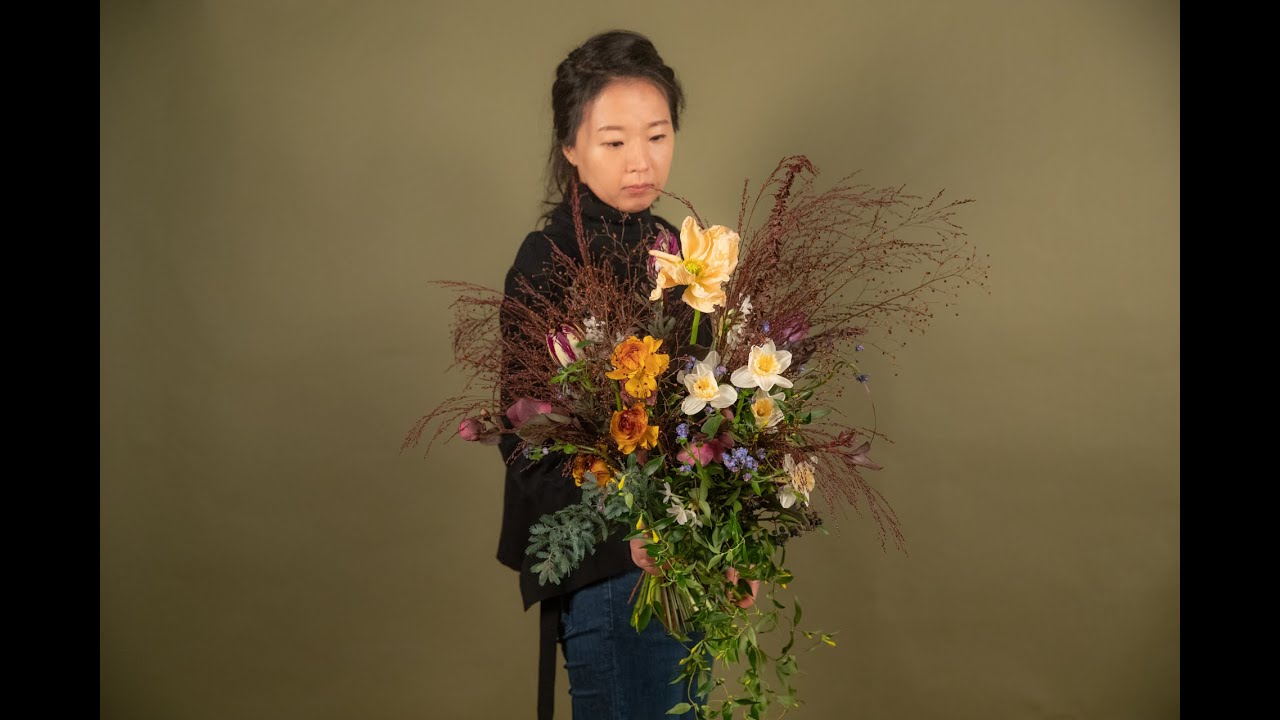 LFS SHORT TAKES 02 - Hand-Tied Bouquet