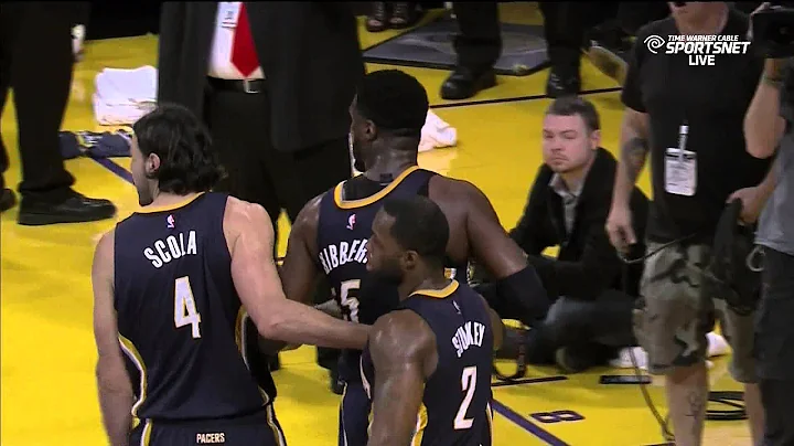 Roy Hibbert and Carlos Boozer scrap: Indiana Pacer...