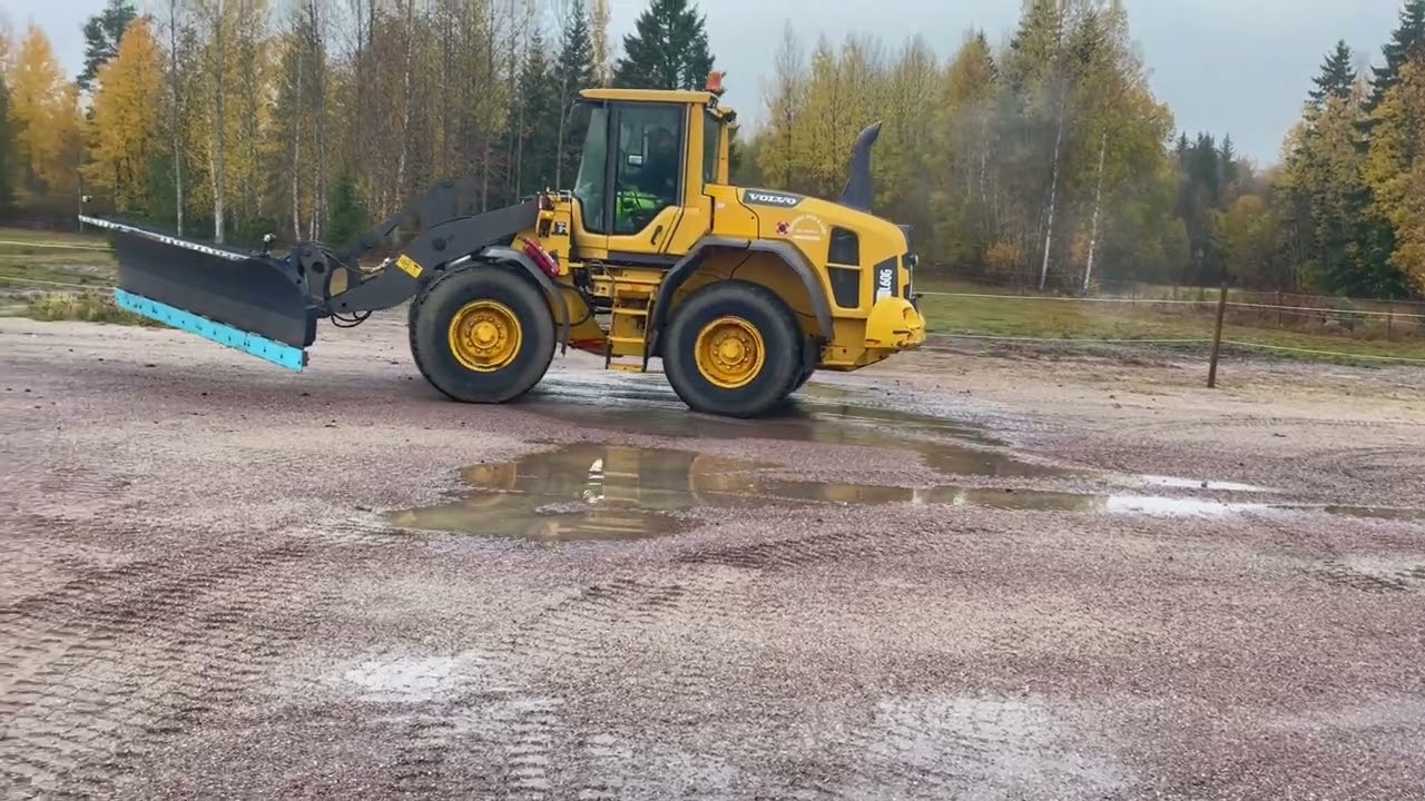 Lastmaskin VOLVO L60G med utrustning