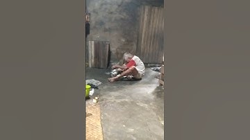 Kakek jangan sedih ya kek kakek makan aja yang kenyang#shorts