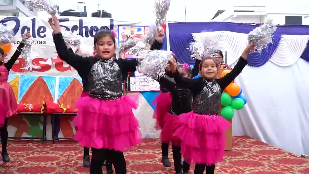 cheerleaders performance by class 1 & 2