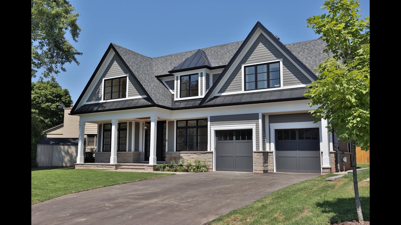 Stunning Custom Home in south Oakville YAMAMURA REAL ESTATE GROUP