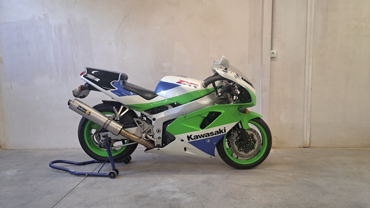 Kawasaki zxr 750 (La telefonica) - YouTube