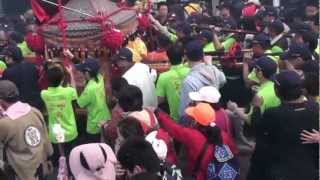 [68/70]101壬辰年,2012 0331恭迎大甲媽祖進香回鑾聖駕王田天和宮~實況錄影_稜轎下_HD