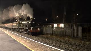 The Christmas White Rose  To York With 7029 'Clun Castle' In Charge: