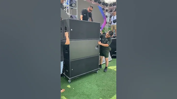 Hey guys, do you think this is the right way to install line array speaker ？#soundsystem#sonido#loa