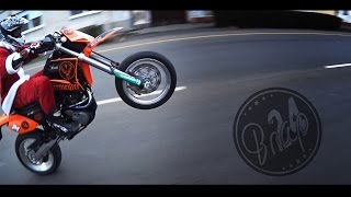 Santa Claus Is Coming | Supermoto Lifestyle | KTM LC4 640