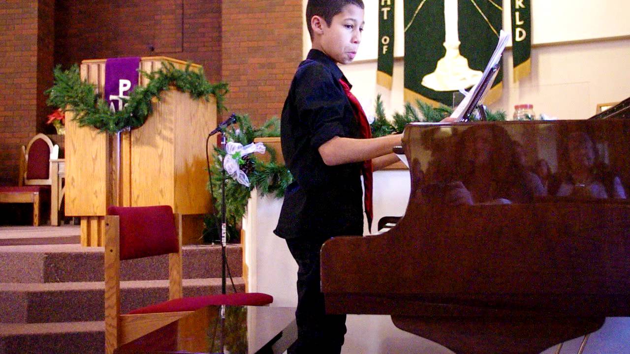 Jordan Rieny Jordan Riney playing the piano - YouTube