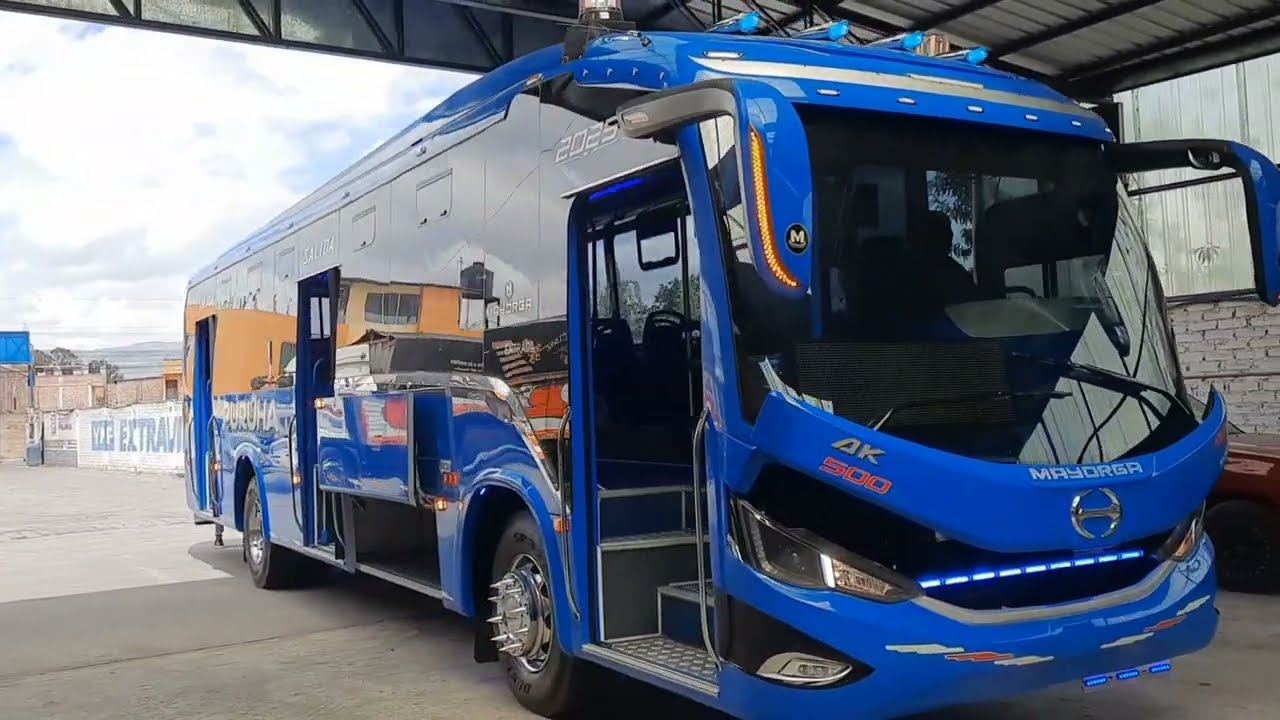 Primer bus Urbano con un solo parabrisas | Carrocerías Mayorga