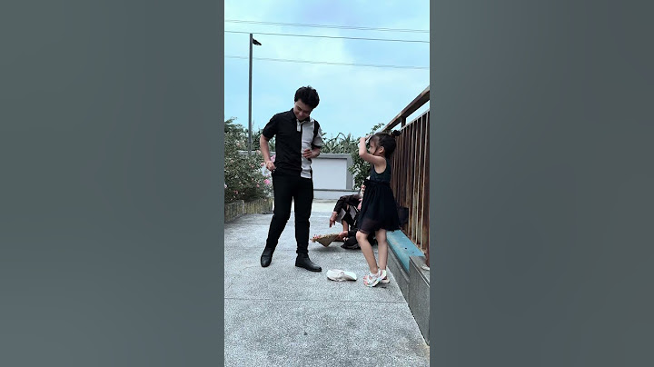 Kindness Goes Viral: Girl Dances To Help Homeless Man #kindnessman #homeless #viral