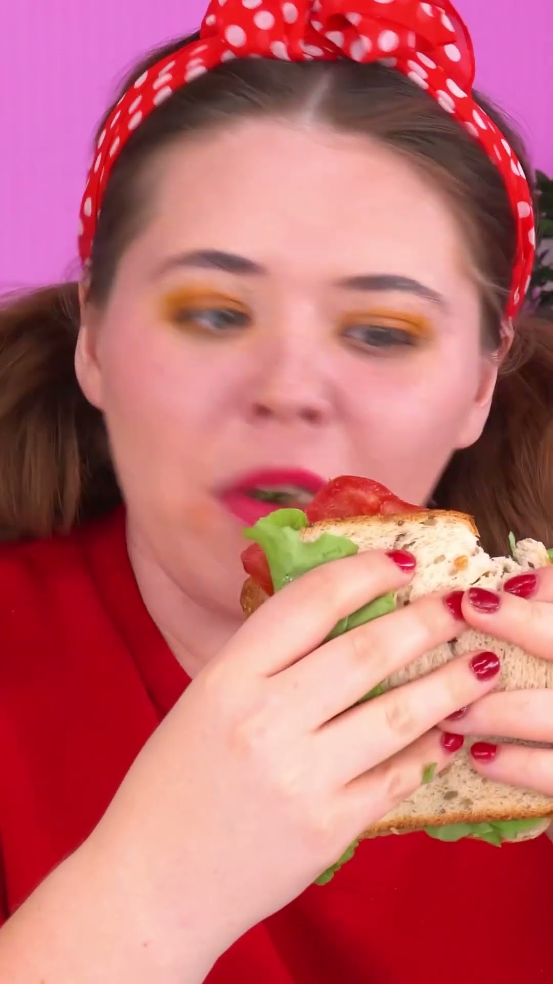 Ein leckerer Sandwich beißen - YouTube