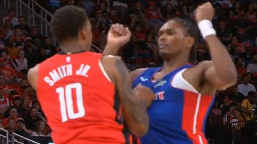 Jabari Smith Jr went to get into it with Ausar Thompson but realized it