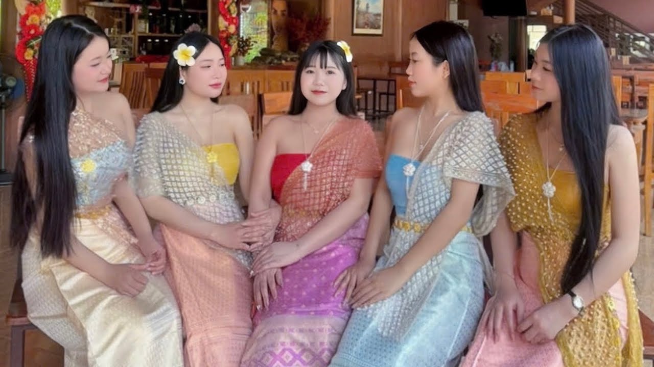 CÙNG CÁC MỸ NHÂN ĂN RẰM THÁNG GIÊNG CỦA NGƯỜI LÀO LAI CHÂU