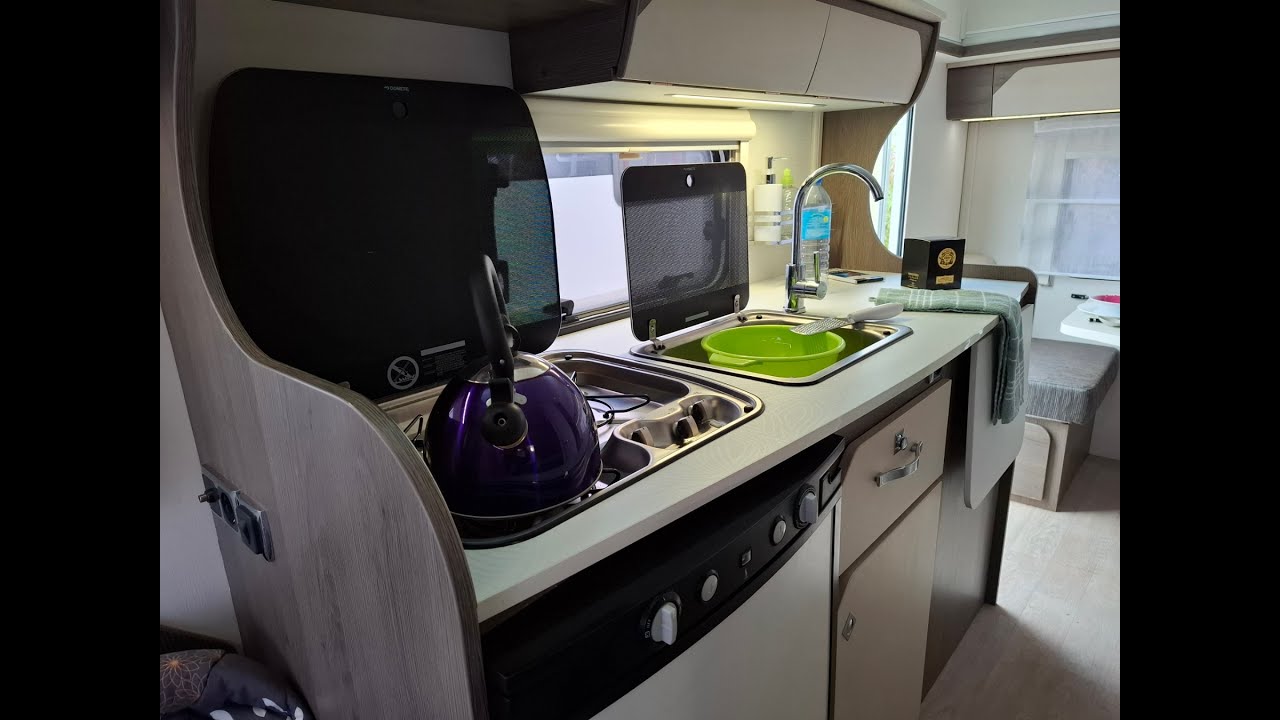 Caravne surbaissée d'occasion de marque TRIGANO modèle EVASION 390 CP 2020