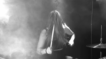 Temptress - THESE WALLS (Official Video)