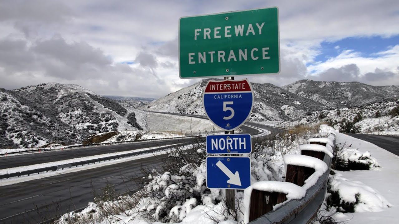 Snow Causes Hours long Closure On I 5 In California YouTube snow-causes-hours-long-closure-on-i-5-in-california-youtube