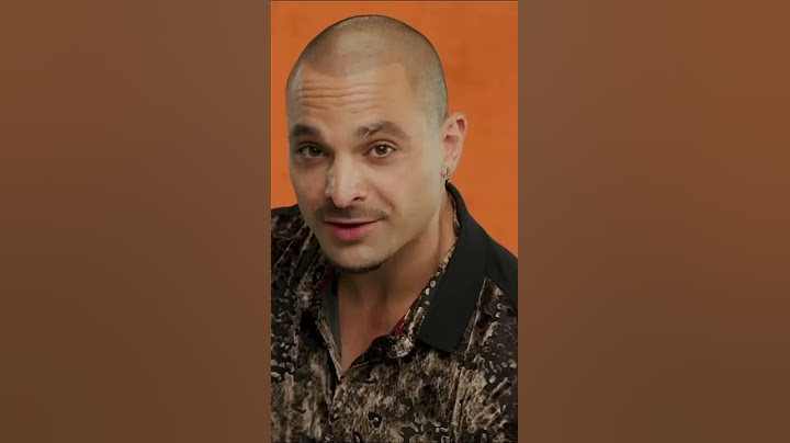 How To Spot A Counterfeit Bill With Nacho Varga | Better Call Saul #shorts