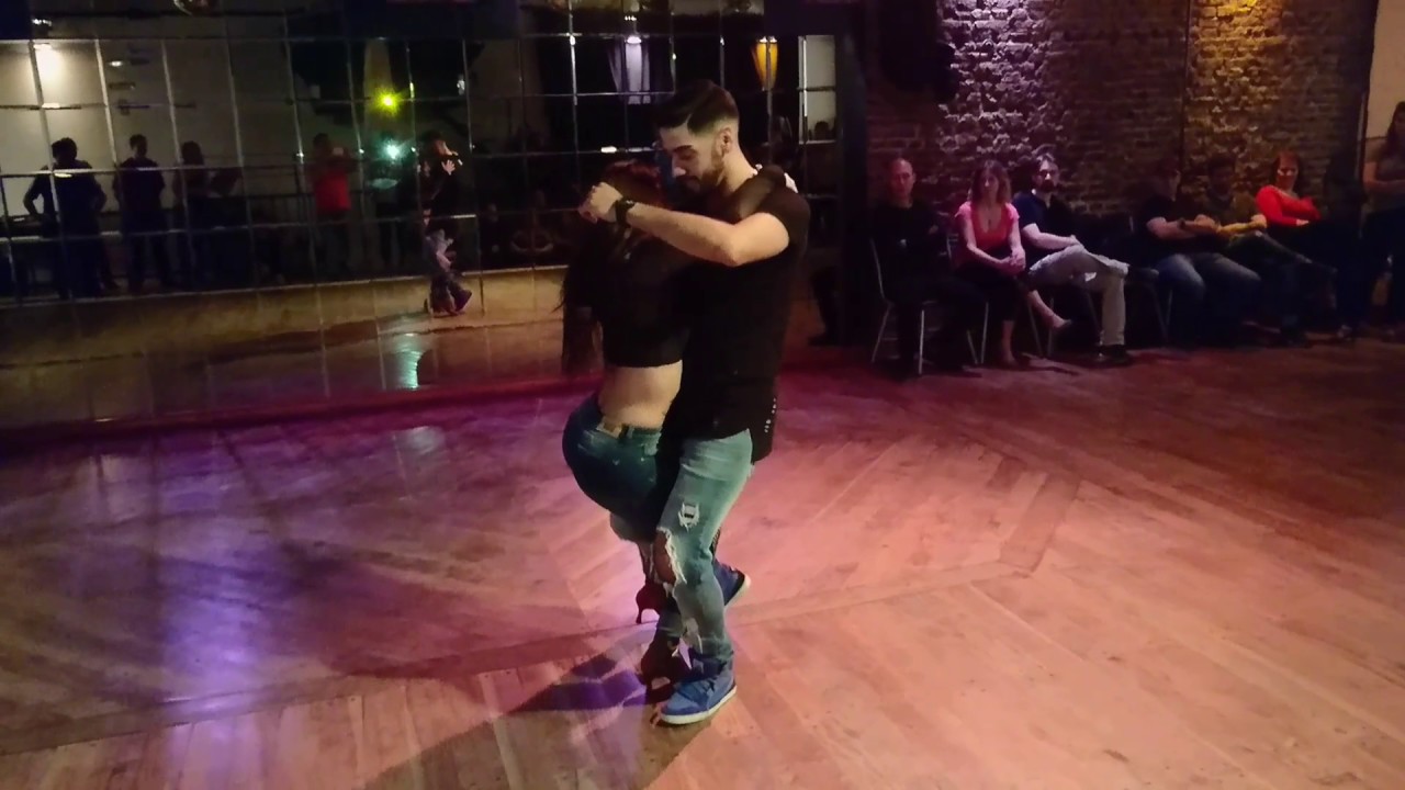 Nahir Romano y Jorge Solohaga - Bachata - Demostración