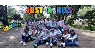 Just A Kiss Line Dance // Choreo by Asbare Bare & Wandy Hidayat (INA) // Phrased Intermediate Level