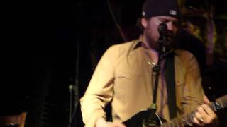 Wade & Randy - Kiss Me In The Dark (Acoustic)
