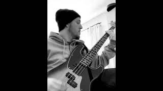 Green Day Dirty Rotten Bastards Bass Solo Cover by AaaaBeee