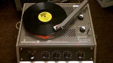 Newcomb Record Player Tube Audio