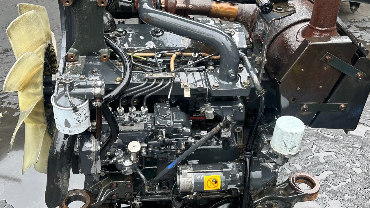 Động Cơ komatsu 4D95 lắp máy BC78-6 hàng vip ae có nhu cầu alo mình nhé 🥰