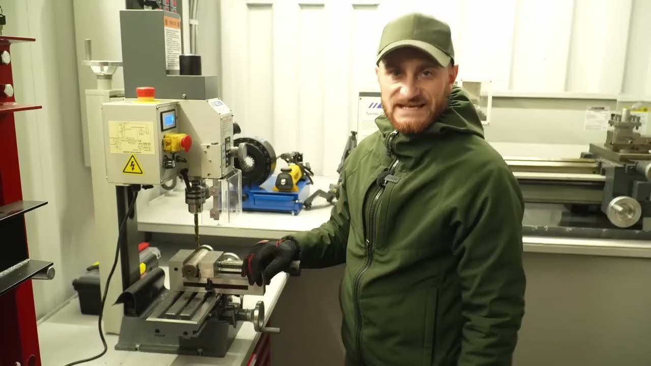 Video Workshop Locker - overview and equipment of a universal mobile workshop 4