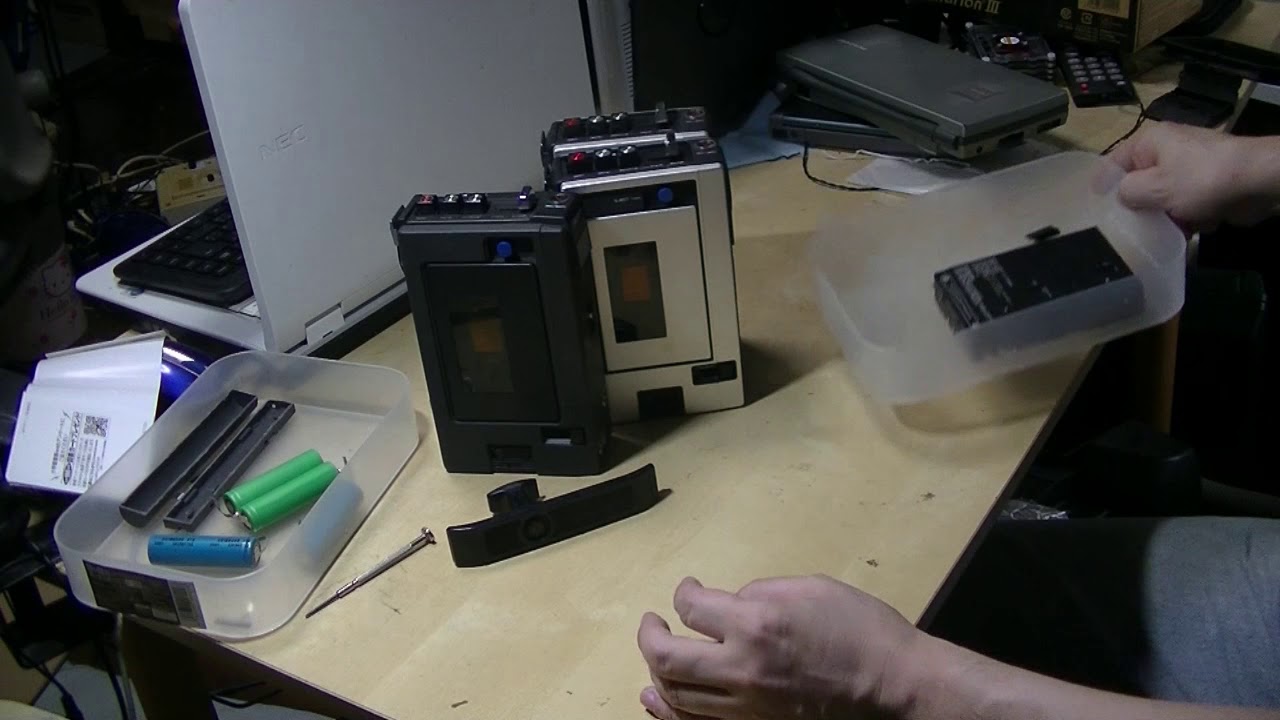 SONY 1974年製のポータブルカセットTC 1030を入手しました - YouTube