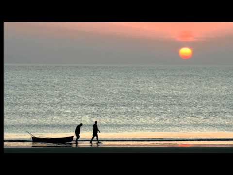Caroline Mitchell:- LLE PASIO / Passing Place