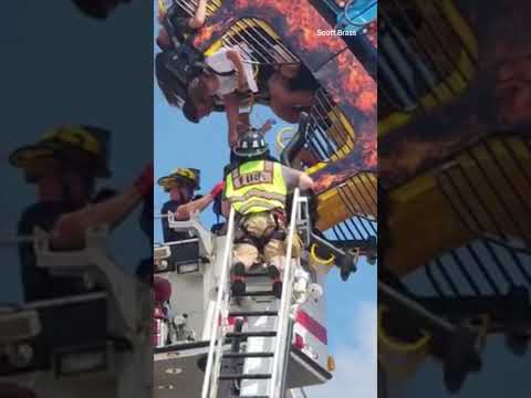 Riders stuck upside down for hours on malfunctioning Wisconsin roller coaster #shorts